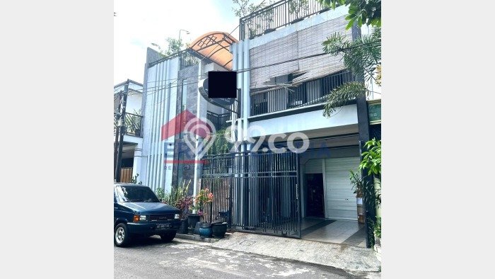 Rumah Mewah 5 Kamar Tidur Akses Mudah di , Kediri Rumah Mewah 5 Kamar Tidur Akses Mudah di , Kediri