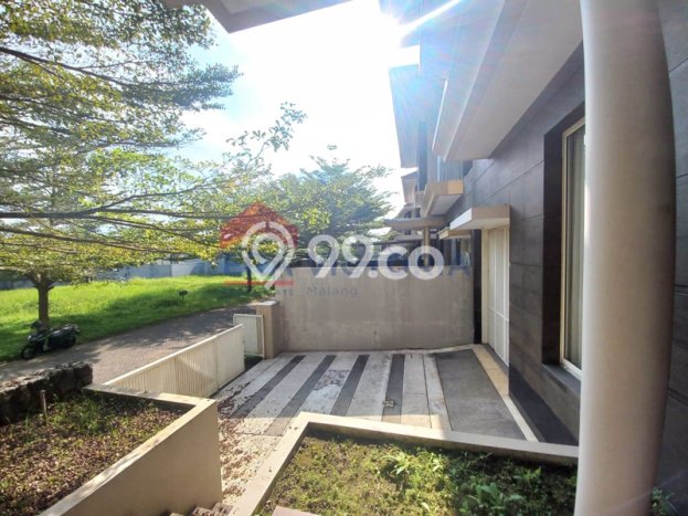 INVESTASI CERDAS! Rumah Exclusive , Malang, LT 200m2m² Luas Bangunan 227m2m² INVESTASI CERDAS! Rumah Exclusive , Malang, LT 200m2m² Luas Bangunan 227m2m²