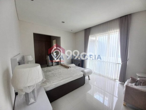 INVESTASI CERDAS! Rumah Exclusive , Malang, LT 200m2m² Luas Bangunan 227m2m² INVESTASI CERDAS! Rumah Exclusive , Malang, LT 200m2m² Luas Bangunan 227m2m²