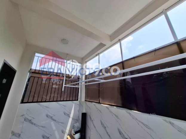 NEW LISTING! Rumah Strategis area , LT 127m2m² Bangunan 250m2m² NEW LISTING! Rumah Strategis area , LT 127m2m² Bangunan 250m2m²