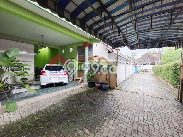 Rumah Strategis area Kepanjen, Malang, Luas 540m2m² Bangunan 300m2m² - HARGA NEGO! Rumah Strategis area Kepanjen, Malang, Luas 540m2m² Bangunan 300m2m² - HARGA NEGO!