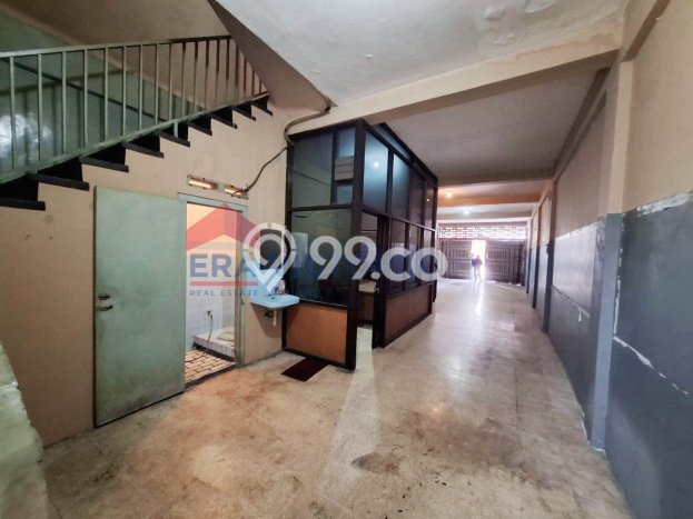 LOKASI STRATEGIS! Ruko Kawasan Blimbing, Luas 295m2m², Kawasan Berkembang, Ready Bisnis LOKASI STRATEGIS! Ruko Kawasan Blimbing, Luas 295m2m², Kawasan Berkembang, Ready Bisnis