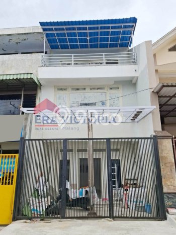 Disewakan Segera Rumah Kondisi Baik di Kawasan Blimbing, Malang Disewakan Segera Rumah Kondisi Baik di Kawasan Blimbing, Malang