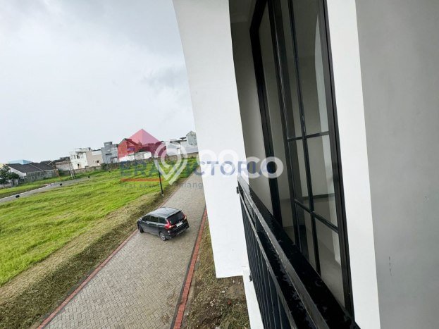 Bisa KPR! Rumah , Malang, LT 84m2m² Bangunan 65m2m² Bisa KPR! Rumah , Malang, LT 84m2m² Bangunan 65m2m²