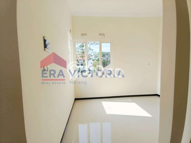 LISTING BARU! Rumah di , Siap Huni, 4 KM, Akses Malang, Malang, LT 200m2m² Bangunan 172m2m² LISTING BARU! Rumah di , Siap Huni, 4 KM, Akses Malang, Malang, LT 200m2m² Bangunan 172m2m²