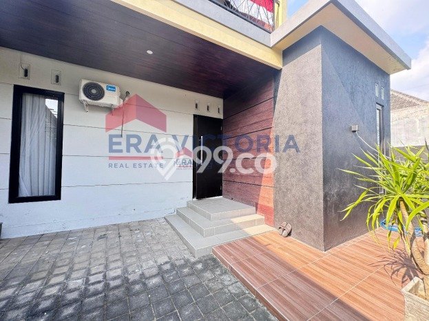 Dijual Murah Rumah dengan Luas Tanah 96m2m² dan Luas Bangunan 114m2m² di Area Pakis, Malang Dijual Murah Rumah dengan Luas Tanah 96m2m² dan Luas Bangunan 114m2m² di Area Pakis, Malang