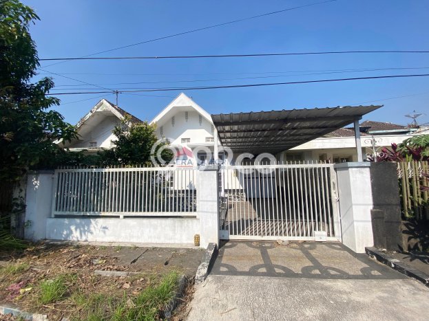 Rumah Minimalis LT 191m2m² Siap Huni di , Dekat Tempat Strategis, Malang Rumah Minimalis LT 191m2m² Siap Huni di , Dekat Tempat Strategis, Malang