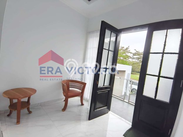 Rumah Elit Modern Tanpa Renovasi di Araya Malang Rumah Elit Modern Tanpa Renovasi di Araya Malang