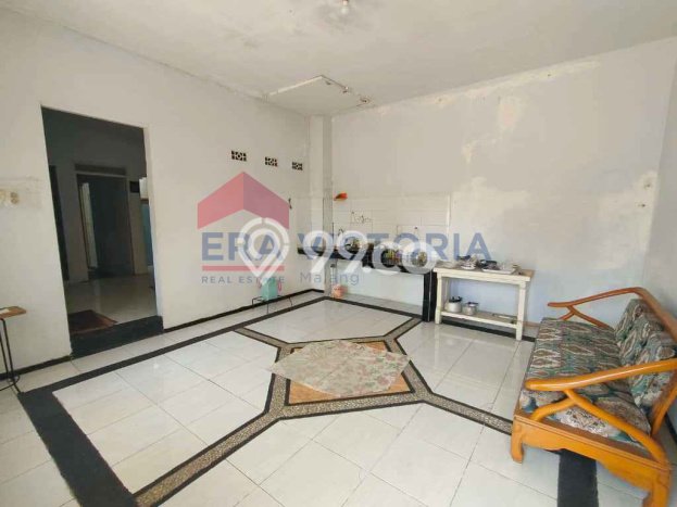 LISTING BARU! Rumah Strategis di Blimbing, Luas 151m2m² LB 70m2m² LISTING BARU! Rumah Strategis di Blimbing, Luas 151m2m² LB 70m2m²