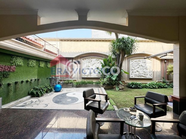 Rumah di , Dekat Stasiun, 4 KM, LT 540m2m² LB 432m2m² Rumah di , Dekat Stasiun, 4 KM, LT 540m2m² LB 432m2m²