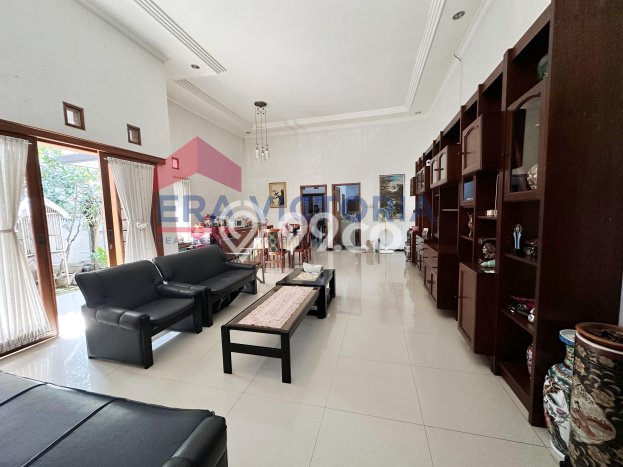 LISTING BARU! Rumah Premium di Lowokwaru, Luas 315m2m² Bangunan 180m2m² LISTING BARU! Rumah Premium di Lowokwaru, Luas 315m2m² Bangunan 180m2m²