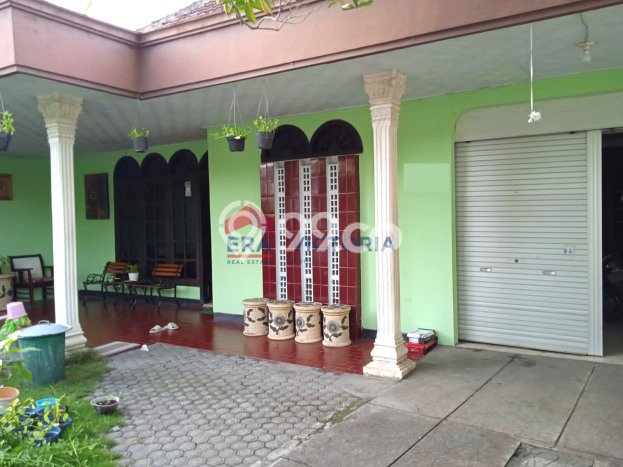 Rumah di , Kediri, Luas 665m2m² Bangunan 110m2m² Rumah di , Kediri, Luas 665m2m² Bangunan 110m2m²