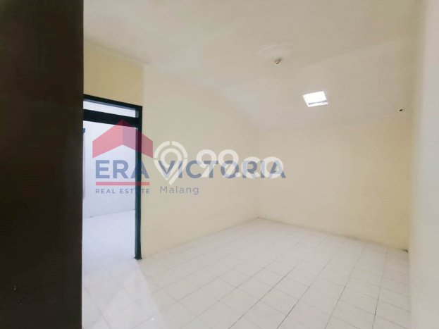 Rumah Asri di Lowokwaru, 3 KM, Lingkungan Strategis, LT 196m2m² LB 150m2m² Rumah Asri di Lowokwaru, 3 KM, Lingkungan Strategis, LT 196m2m² LB 150m2m²