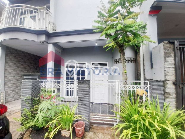 Rumah Eksklusif di Wagir, Malang, LT 71m2m² Bangunan 140m2m² Rumah Eksklusif di Wagir, Malang, LT 71m2m² Bangunan 140m2m²