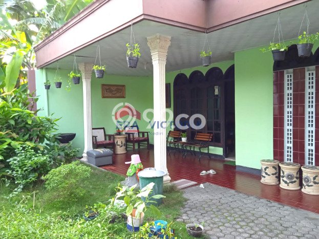 Rumah di , Kediri, Luas 665m2m² Bangunan 110m2m² Rumah di , Kediri, Luas 665m2m² Bangunan 110m2m²