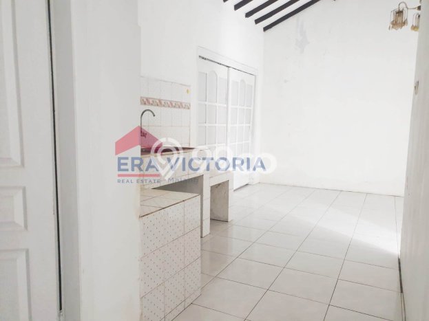 PENAWARAN TERBATAS! Rumah Premium di , Luas 102m2m² Bangunan 80m2m² PENAWARAN TERBATAS! Rumah Premium di , Luas 102m2m² Bangunan 80m2m²
