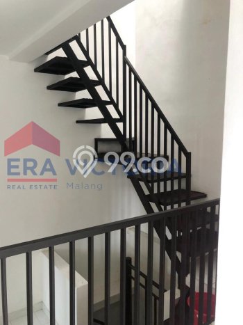 DIJUAL CEPAT! Rumah Batu, Batu, Luas 155m2m² LB 228m2m² DIJUAL CEPAT! Rumah Batu, Batu, Luas 155m2m² LB 228m2m²