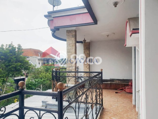 Rumah Strategis Modern Lb 250m2 di Singosari, Malang Rumah Strategis Modern Lb 250m2 di Singosari, Malang