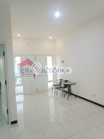 FEATURED! Rumah Nyaman di , LT 127m2m² Bangunan 200m2m² FEATURED! Rumah Nyaman di , LT 127m2m² Bangunan 200m2m²
