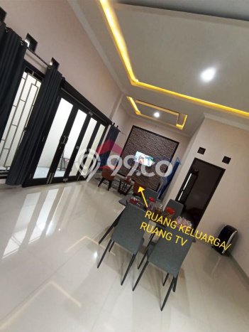 PROPERTI PILIHAN! Rumah di Gurah, Luas 180m2m² LB 288m2m² PROPERTI PILIHAN! Rumah di Gurah, Luas 180m2m² LB 288m2m²