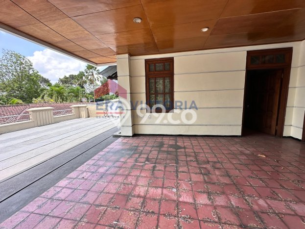 SPECIAL OFFER! Rumah Asri area , LT 1041m2m² Bangunan 900m2m² SPECIAL OFFER! Rumah Asri area , LT 1041m2m² Bangunan 900m2m²