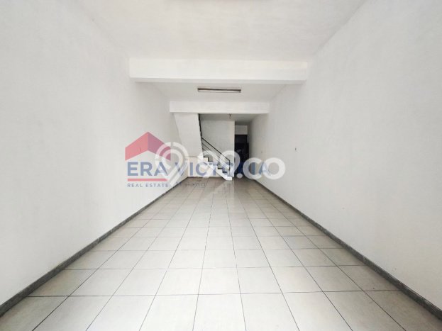 LOKASI STRATEGIS! Ruko di Blimbing, Luas 112m2m², Kawasan Ramai, Ready Bisnis LOKASI STRATEGIS! Ruko di Blimbing, Luas 112m2m², Kawasan Ramai, Ready Bisnis