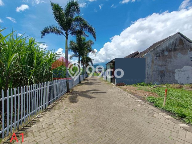 Lahan Kosong Dijual di Pakisaji, Malang, Luas 72m2 Area Strategis Lahan Kosong Dijual di Pakisaji, Malang, Luas 72m2 Area Strategis