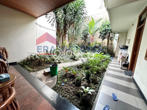 BEST PRICE! Rumah Premium di , Luas 700m2m² LB 500m2m² BEST PRICE! Rumah Premium di , Luas 700m2m² LB 500m2m²