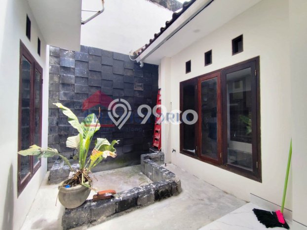 NEW LISTING! Rumah Strategis area , LT 127m2m² Bangunan 250m2m² NEW LISTING! Rumah Strategis area , LT 127m2m² Bangunan 250m2m²