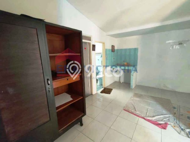 LISTING BARU! Rumah Strategis di Blimbing, Luas 151m2m² LB 70m2m² LISTING BARU! Rumah Strategis di Blimbing, Luas 151m2m² LB 70m2m²