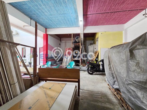 SPECIAL OFFER! Tersedia KPR Rumah Modern lokasi Blimbing, Malang, LT 162m2m² Bangunan 324m2m² SPECIAL OFFER! Tersedia KPR Rumah Modern lokasi Blimbing, Malang, LT 162m2m² Bangunan 324m2m²