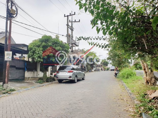 Rumah Strategis di Pakis, Malang, LT 184m2m² Bangunan 140m2m² - BISA KPR! Rumah Strategis di Pakis, Malang, LT 184m2m² Bangunan 140m2m² - BISA KPR!