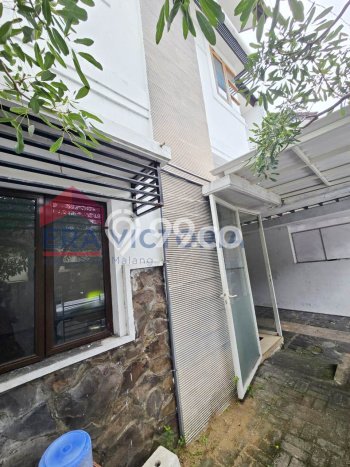 LISTING BARU! Rumah Premium di , LT 98m2m² Bangunan 102m2m² LISTING BARU! Rumah Premium di , LT 98m2m² Bangunan 102m2m²