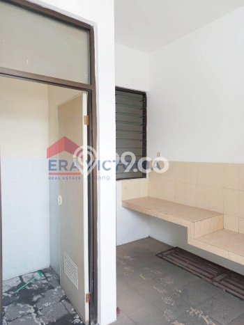 Area Strategis! Disewakan Ruko Lokasi Klojen, Malang Cocok untuk Bisnis Area Strategis! Disewakan Ruko Lokasi Klojen, Malang Cocok untuk Bisnis