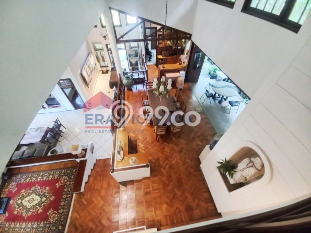 DIJUAL! Vila Kawasan , Area 1390m2m², Lokasi Strategis DIJUAL! Vila Kawasan , Area 1390m2m², Lokasi Strategis