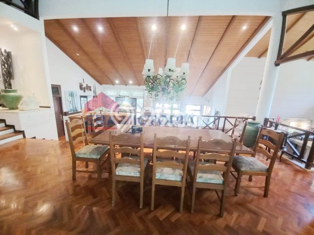 DIJUAL! Vila Kawasan , Area 1390m2m², Lokasi Strategis DIJUAL! Vila Kawasan , Area 1390m2m², Lokasi Strategis