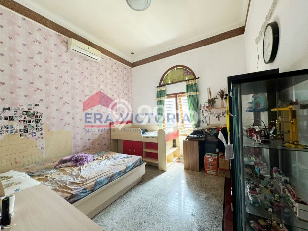 Rumah di , Dekat Stasiun, 4 KM, LT 540m2m² LB 432m2m² Rumah di , Dekat Stasiun, 4 KM, LT 540m2m² LB 432m2m²