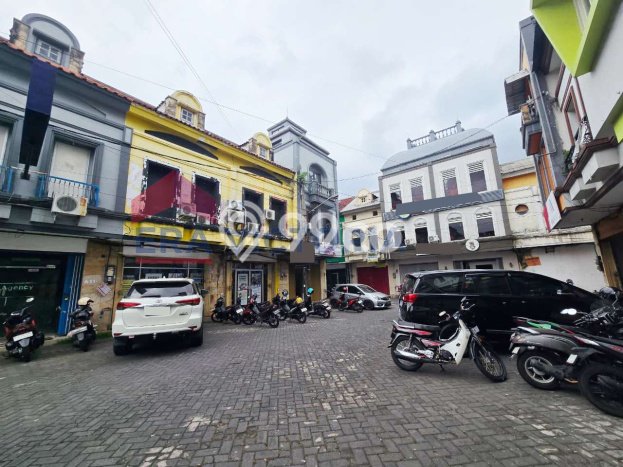 PRIME LOCATION! Ruko di Lowokwaru, Luas 215m2m², Kawasan Berkembang, Ready Pakai PRIME LOCATION! Ruko di Lowokwaru, Luas 215m2m², Kawasan Berkembang, Ready Pakai