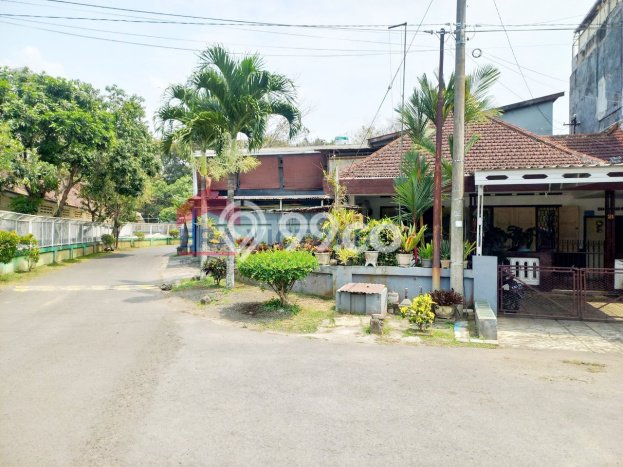 Rumah Mewah Dijual LT 352m2 di Klojen, Malang Rumah Mewah Dijual LT 352m2 di Klojen, Malang