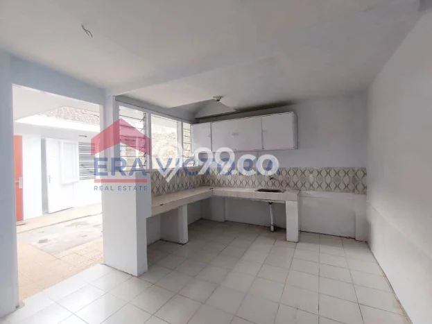 Rumah Premium kawasan Blimbing, 2 KM, Lingkungan Tenang, Luas 195m2m² LB 100m2m² Rumah Premium kawasan Blimbing, 2 KM, Lingkungan Tenang, Luas 195m2m² LB 100m2m²