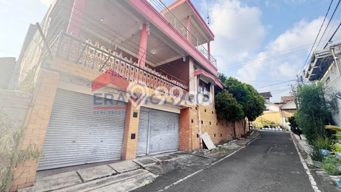 Rumah EXCLUSIVE di Klojen, Malang, Luas 304m2m² LB 450m2m² KESEMPATAN TERBATAS! Rumah EXCLUSIVE di Klojen, Malang, Luas 304m2m² LB 450m2m² KESEMPATAN TERBATAS!
