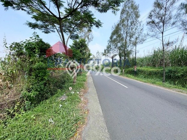 LOKASI STRATEGIS! Tanah Kawasan Poncokusumo, Luas 25105m2m², Pinggir Jalan Raya LOKASI STRATEGIS! Tanah Kawasan Poncokusumo, Luas 25105m2m², Pinggir Jalan Raya