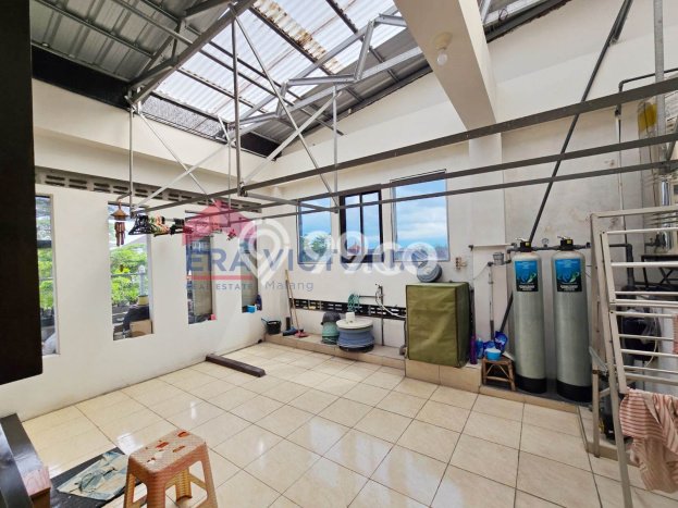 SPECIAL OFFER! Tersedia KPR Rumah Modern lokasi Blimbing, Malang, LT 162m2m² Bangunan 324m2m² SPECIAL OFFER! Tersedia KPR Rumah Modern lokasi Blimbing, Malang, LT 162m2m² Bangunan 324m2m²