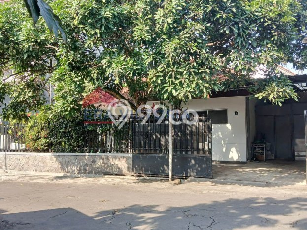 PRIME PROPERTY! Rumah area , 3 KT, Lingkungan Elite, LT 300m2m² LB 250m2m² PRIME PROPERTY! Rumah area , 3 KT, Lingkungan Elite, LT 300m2m² LB 250m2m²