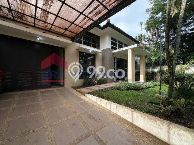PROMO TERBATAS! Rumah Premium area , Malang, LT 216m2m² LB 167m2m² PROMO TERBATAS! Rumah Premium area , Malang, LT 216m2m² LB 167m2m²