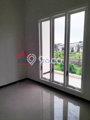 Rumah Modern Cantik 3 KT Siap Huni di Singosari Rumah Modern Cantik 3 KT Siap Huni di Singosari
