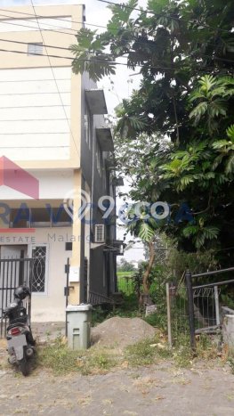 Rumah Area Nyaman kawasan Lowokwaru, Malang, Luas 72m2m² Bangunan 120m2m² Rumah Area Nyaman kawasan Lowokwaru, Malang, Luas 72m2m² Bangunan 120m2m²