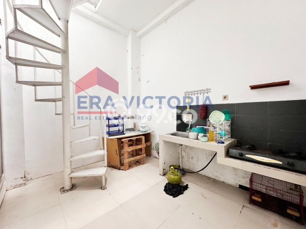 Rumah Asri di Lowokwaru, 6 KM, Luas 196m2m² Bangunan 180m2m² Rumah Asri di Lowokwaru, 6 KM, Luas 196m2m² Bangunan 180m2m²
