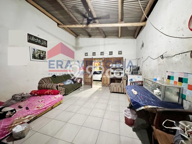 PENAWARAN TERBAIK! Rumah Strategis di Pakis, Luas 165m2m² Bangunan 36m2m² PENAWARAN TERBAIK! Rumah Strategis di Pakis, Luas 165m2m² Bangunan 36m2m²