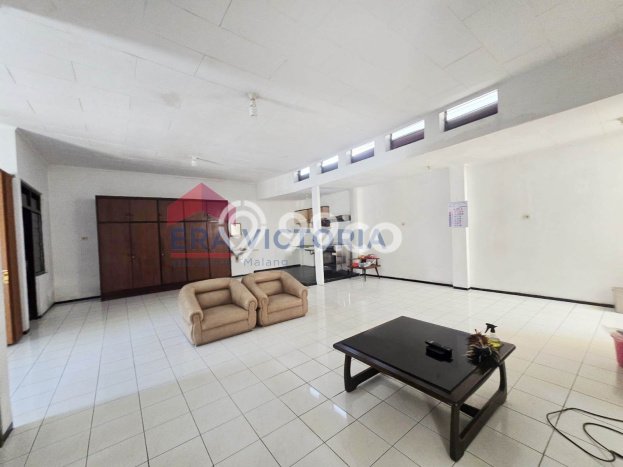 PILIHAN TEPAT! Rumah kawasan , 2 KM, Dekat Mall, LT 176m2m² Bangunan 140m2m² PILIHAN TEPAT! Rumah kawasan , 2 KM, Dekat Mall, LT 176m2m² Bangunan 140m2m²
